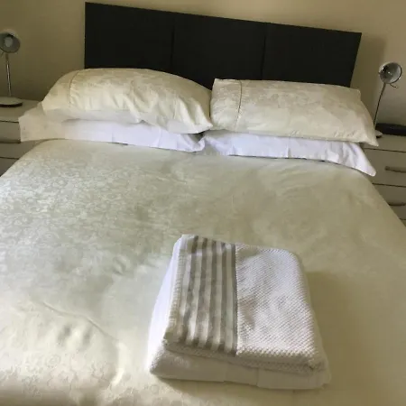 Appartement Adare Luxury Riverside *