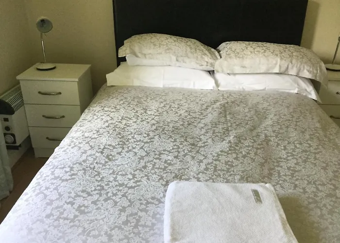 Апартаменты Adare Luxury Riverside *