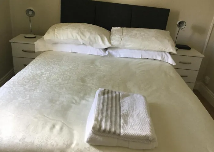 Апартаменты Adare Luxury Riverside *